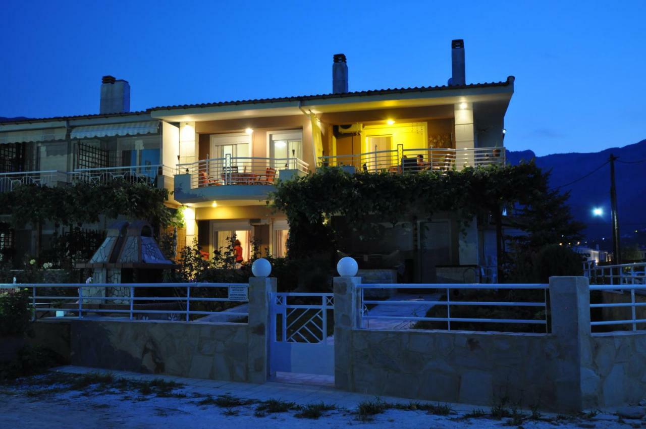 Studios Giannakis Chrysi Ammoudia Exterior foto